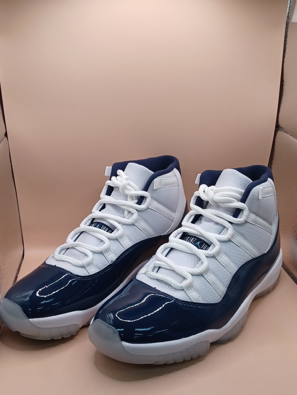 Nike Air Jordan 11 Retro Sneaker-White/Dark Navy Men Size 12 US 378037-123
